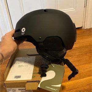 Adult ski/snowboard helmet